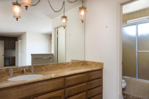 1201 Rippey St, El Cajon CA  92020-1741 exterior