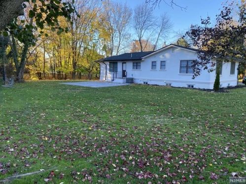 436 Ruckman Rd, Closter NJ  07624-2326 exterior