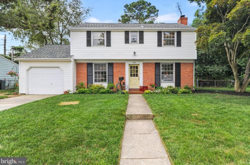 522 Woodsedge Rd, Dover, DE 19904-4351