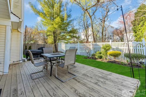 35 Carlisle Ct, Old Bridge NJ  08857-2777 exterior