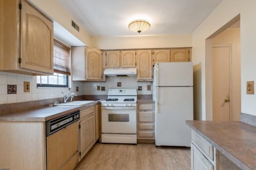 147 Riva Dr, Hackettstown NJ  07840-3728 exterior