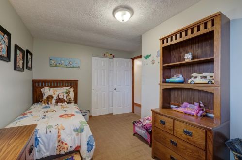 212 Edgefield Blvd, Marion OH 43302-5801 exterior