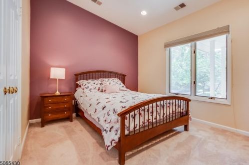48 Westchester Ter, Annandale NJ  08801-1600 exterior