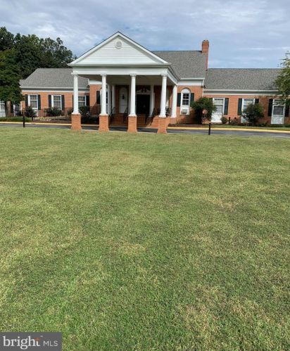 42 Clover Ct, Montross, VA 22520-8503