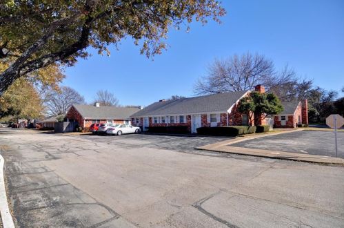 1199 Roaring Springs Rd, Fort Worth TX  76114-4417 exterior