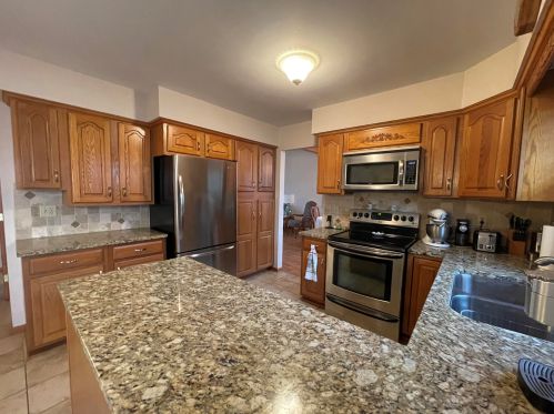 6220 82 St, Kenosha WI 53142-1865 exterior