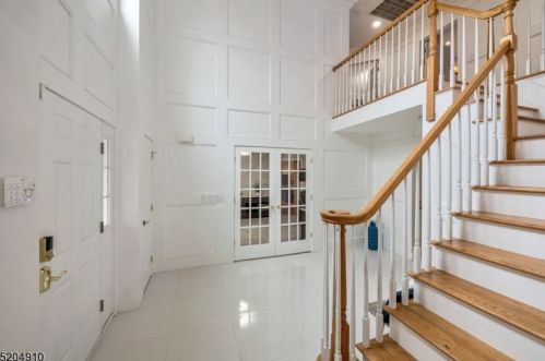 19 Marisa Ct, West Milford NJ  07480-3000 exterior