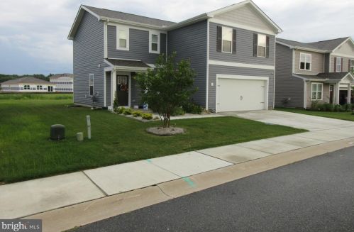 319 Planters Dr, Seaford DE  19973-7606 exterior