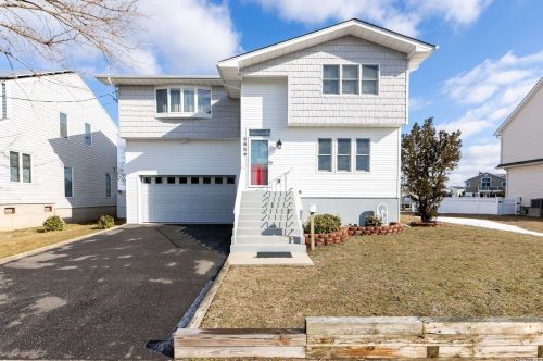 2859 Barbara Rd, North Bellmore, NY 11710-4701