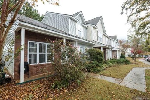 5207 Magnolia Tree Ln, Charlotte, NC 28215-4323