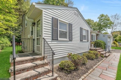 37 Stewart Ave, West Paterson NJ  07424-1843 exterior