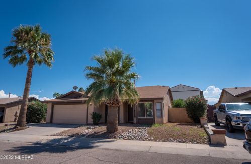 1611 Holly Oak Dr, Tucson, AZ 85746-1363