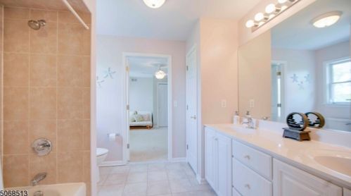 3 Countryside Rd, East Amwell Township NJ  08551-2050 exterior