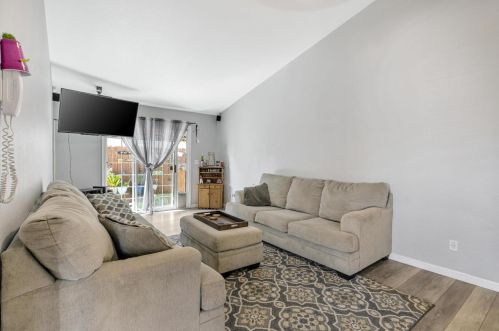 161 Sierra Ct, Hollister CA  95023-3045 exterior