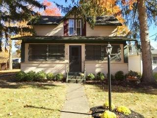 116 Grove St, Westerville, OH 43081-2007