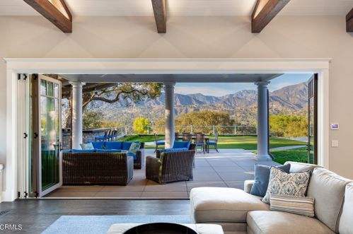 655 Hillcrest Ave, La Canada CA  91011-4040 exterior