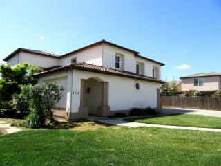 1757 Bettinelli Ct, Tulare, CA 93274-7846