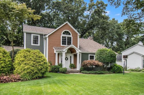 52421 Windover Ln, Granger, IN 46530-9081