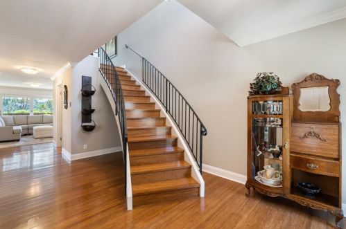 2510 Hastings Dr, Belmont CA  94002-3322 exterior