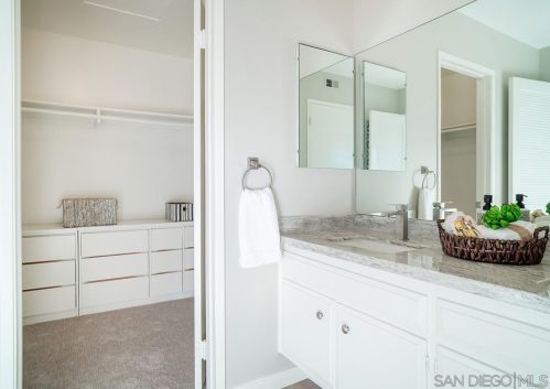 6470 Edmonton Ave, San Diego CA 92122-2519 exterior