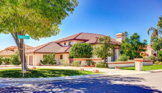 3339 Fountain St, Mesa, AZ 85213-5524