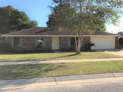 6931 Falcon Dr, Pensacola, FL 32526-2817