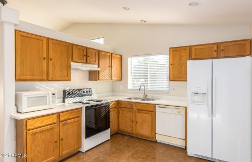 10503 Windsor Blvd, Glendale AZ  85307-4212 exterior