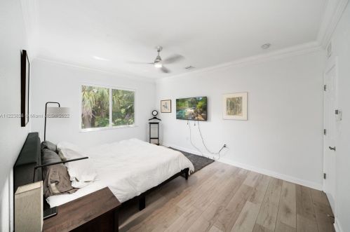 211 15th St, Dania Beach FL  33004-4244 exterior