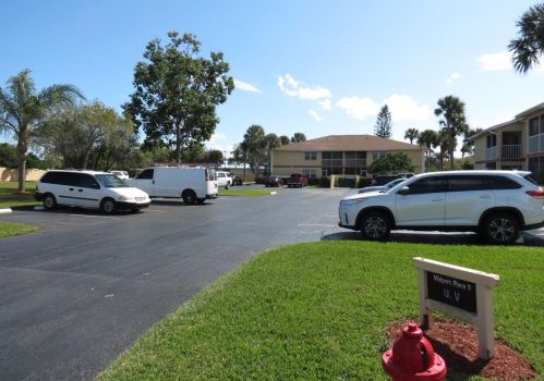 1566 Royal Green Cir, Fort Pierce FL  34952-7624 exterior