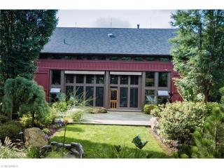 2963 Hudson Aurora Rd, Hudson OH  44236-2427 exterior