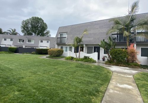 824 Stevens Ave, Solana Beach, CA 92075-2425
