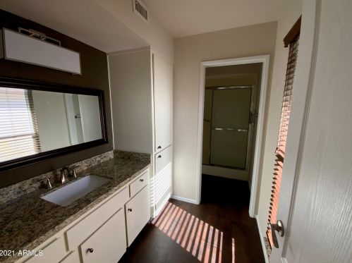 10613 Brookside Dr, Sun City AZ 85351-1013 exterior