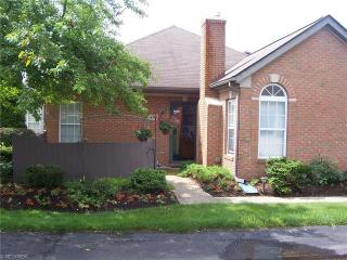 4396 Hunters Chase Ln, Wooster, OH 44691-7308