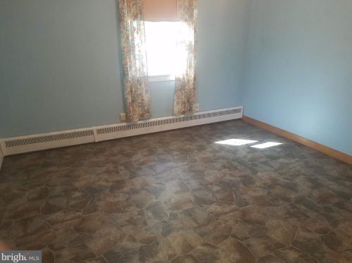 2307 Church Rd, Riverton, NJ 08077-3105