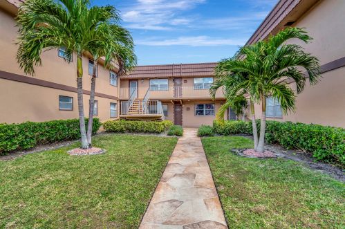 589 Brittany M, Delray Beach, FL 33446-1153
