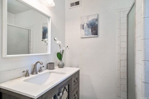 13371 Neptune Ct, Garden Grove CA  92843-2724 exterior