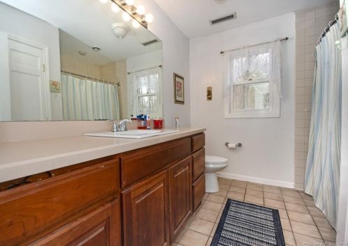 14 Foote Hill Rd, Northford CT  06472-1335 exterior