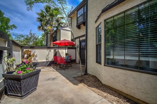 214 Wales Dr, Folsom CA  95630-2851 exterior