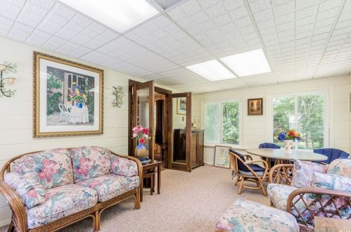 10 Lee Dr, Lyme CT  06371-2111 exterior