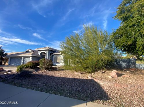 6564 Menlo St, Mesa, AZ 85215-2240