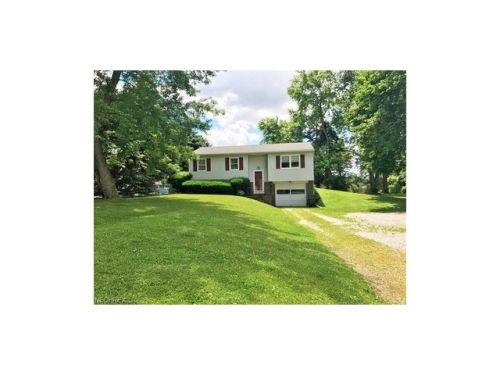 112 Frederick St, Easton, OH 44270-1139