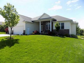 425 Prairie View Dr, Fairfax, IA 52228-9502