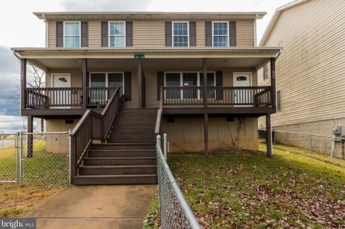 103 Park St, Charles Town, WV 25414-1731
