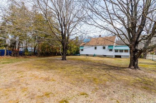 996 Hartford Tpke, Waterford CT  06385-4035 exterior