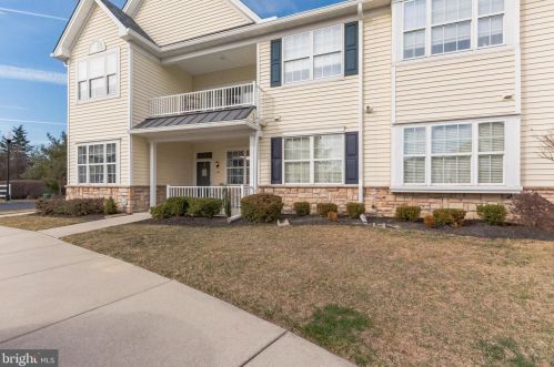 65 Pelican Pl, West Deptford, NJ 08086-2242