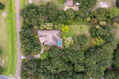 1619 Wagonwheel Rd, Wimauma, FL 33598-7830