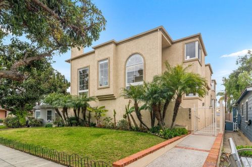 3755 Promontory St, San Diego, CA 92109-6685