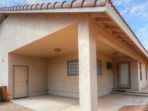 210 Pinon Wood Dr, Sedona AZ 86351-7919 exterior