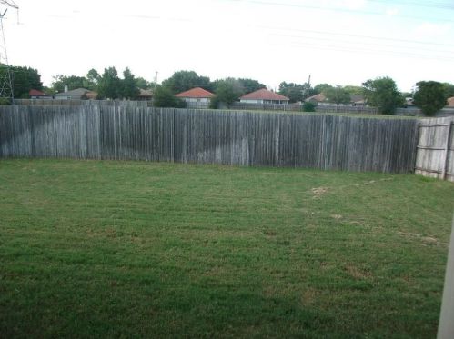 1217 Sierra Blanca Dr, Burleson TX  76028-6844 exterior