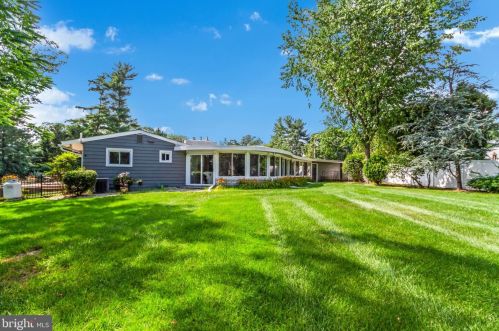 1014 Thomas Ave, Riverton NJ  08077-2321 exterior